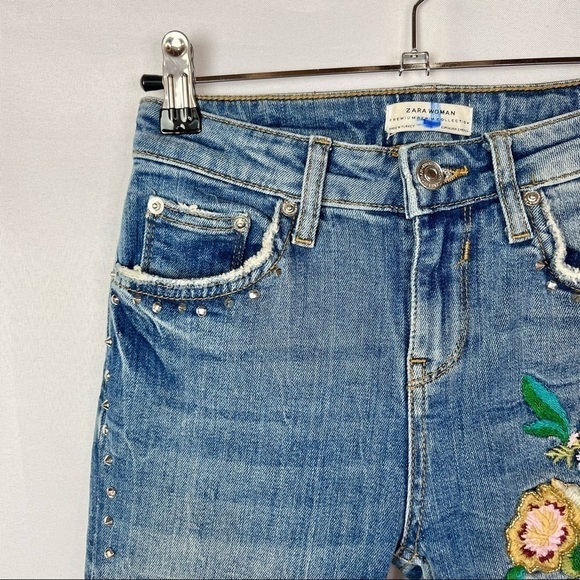 Zara Medium Wash Floral Embroidered Studded Skinny Jeans 2 - Picture 4 of 6